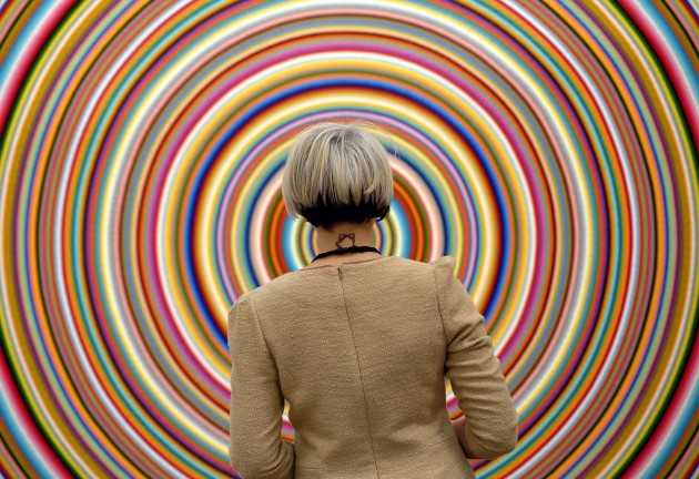 正儿八经的胡闹  美国前卫艺术运动里程碑