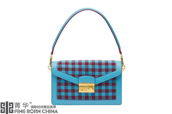 Prada 推出2013 秋冬全新Jacquard Bags