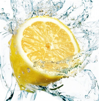 为什么你的每个清晨都需要来一杯柠檬水？