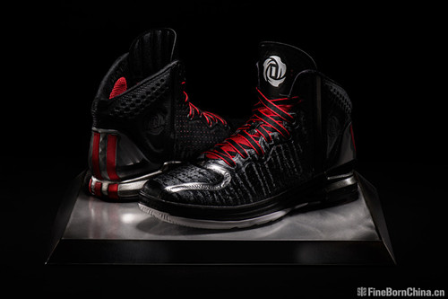 adidas 携手 NBA 球星 Derrick Rose 共推出球鞋 D Rose