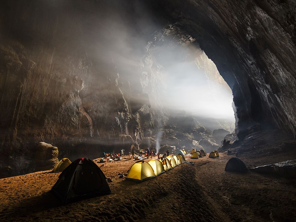 探险家精神 住在世界最大的洞穴里
