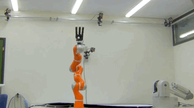 神奇的智能机械手臂 Ultra-fast 360度无死角接物