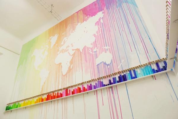 渐层色谱组成美丽的彩虹世界地图